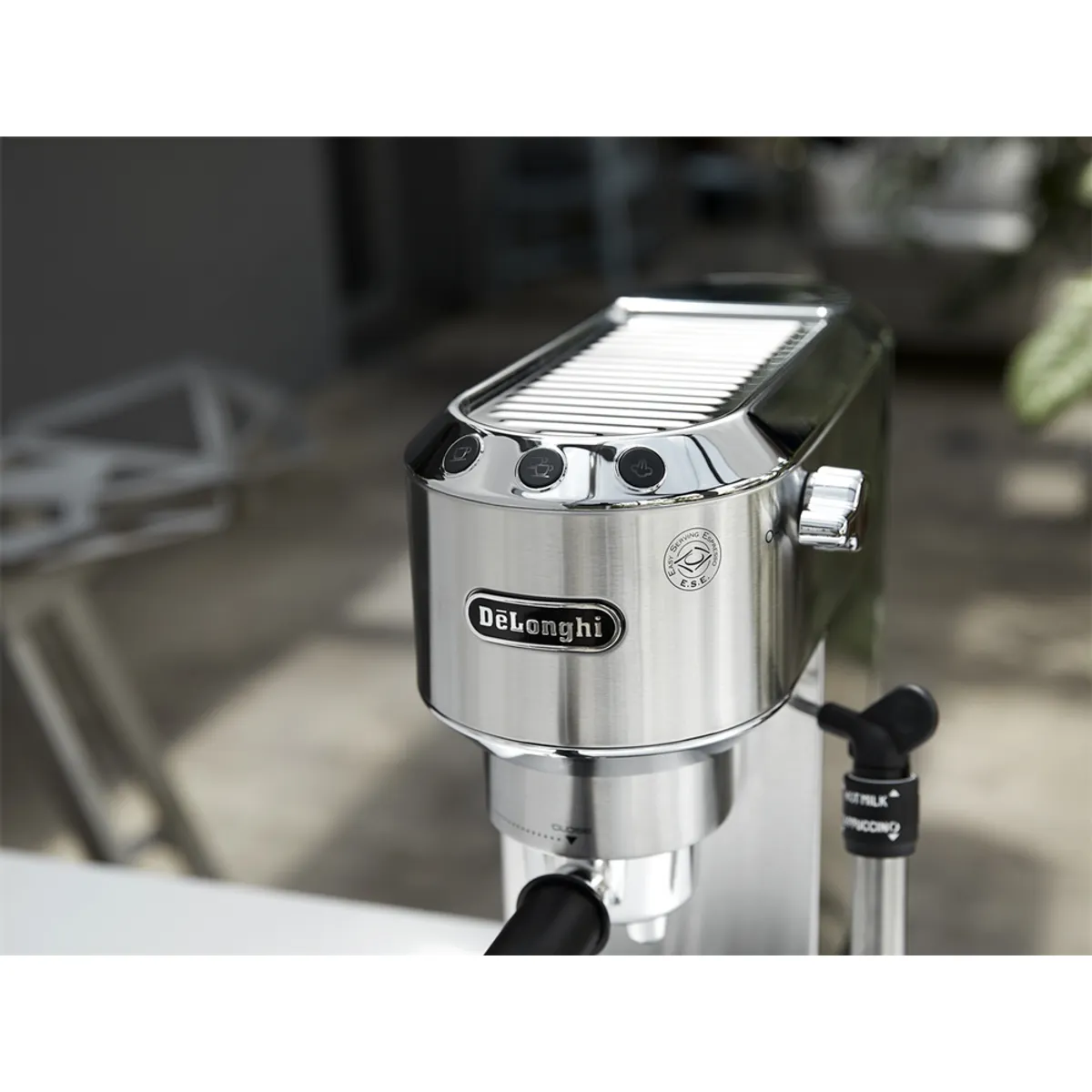 DeLonghi EC685.M Eszpresszó kávéfőző gép félautomata 15 bar tejhabosító rozsdamentes acél 1,1 L #4