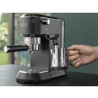 DeLonghi EC685.BK félautomata eszpresszó kávéfőző beépített tejhabosító 15 bar nyomás 1,1 L víztartály rozsdamentes acél ház #4